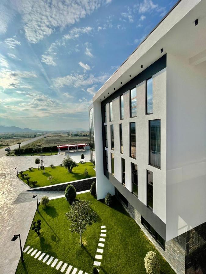 Deluxe Resort And Spa Koplik Exterior photo